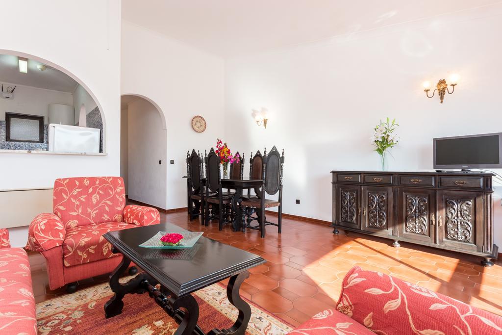 Mayer Apartments Praia Da Luz Room photo